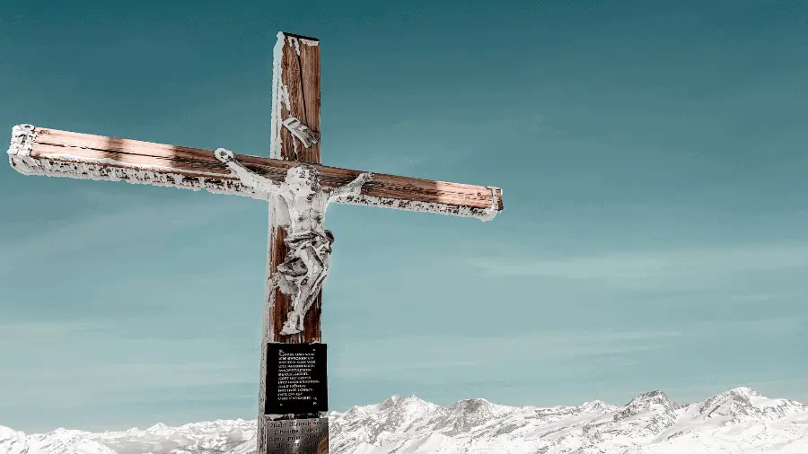 Jesus On The Cross Snowy Mountain 900x506