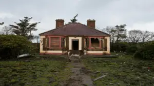 Abandoned House 900x506