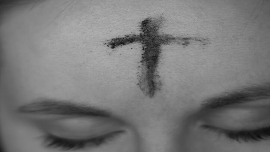 Cross Ash On Forehead 900×506 Cross Ash On Forehead 900x506
