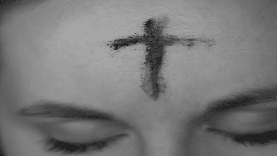 Cross Ash On Forehead 900x506